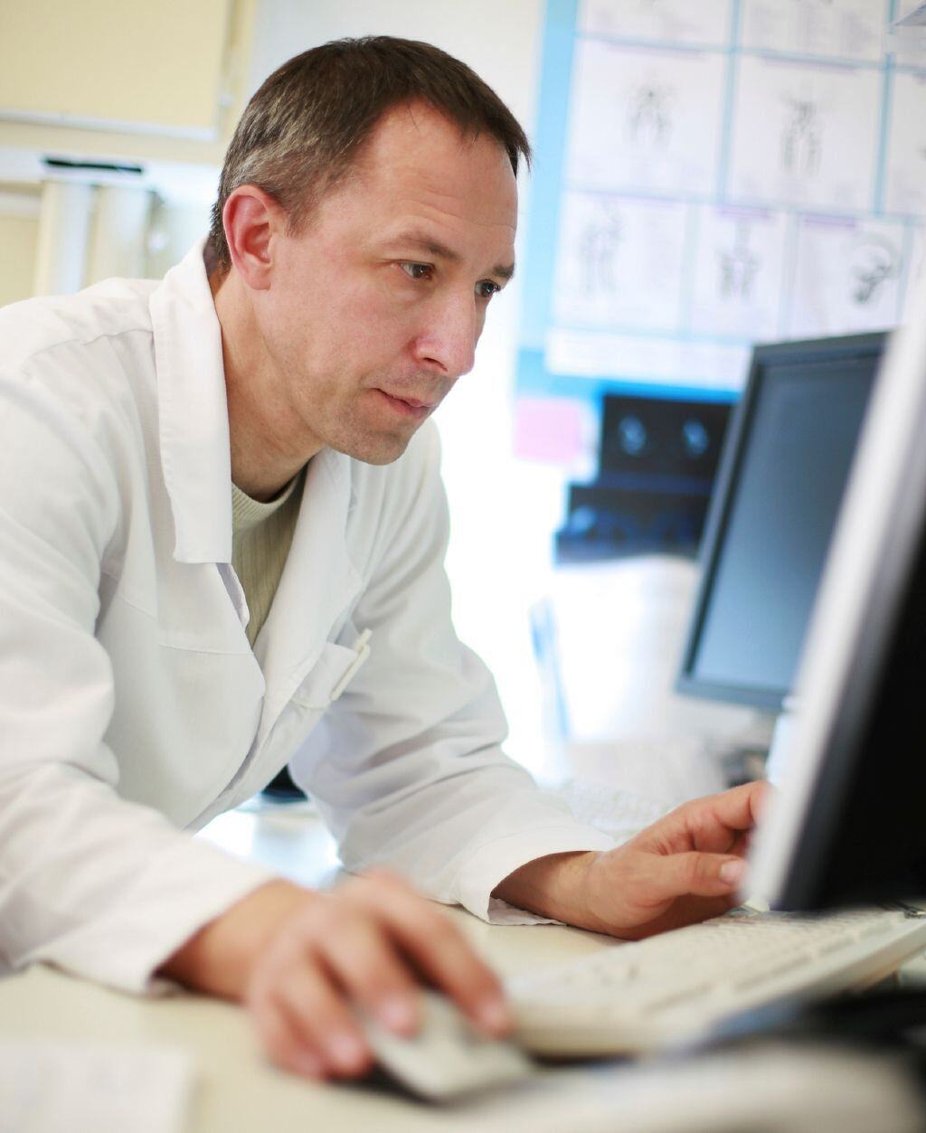 How EHR Can Benefit Your Orthopedics Office